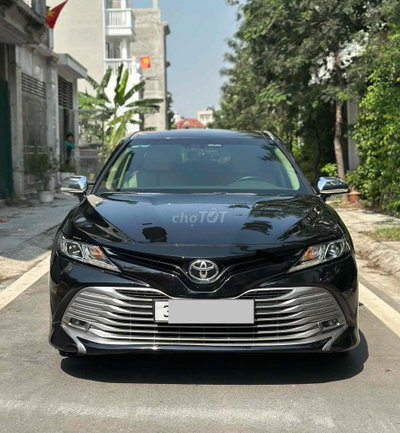 Toyota Camry 2019 2.0G - model 2020 phom mới