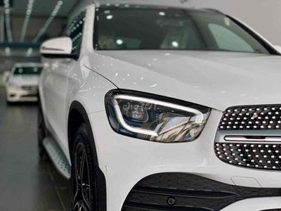 Mercedes-Benz GLC 300 V1 Trắng 40.600 km