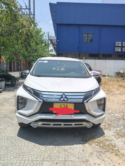 Mitsubishi Xpander màu Trắng