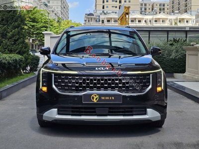 Xe Kia Carnival Luxury 2.2D 2024