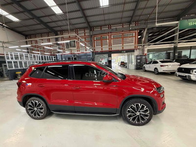 Skoda Karoq Đỏ