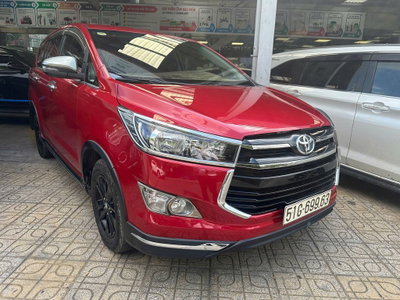 Toyota Innova Venturer 2018, màu đỏ, 1 chủ từ đầu