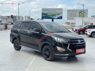 Xe Toyota Innova 2.0 Venturer 2018