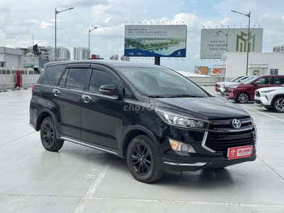 Toyota Innova Venturer 2018 Đen