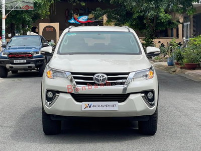 Xe Toyota Fortuner 2.7V 4x2 AT 2016