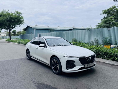VinFast Lux A 2.0 Trắng 2019 48.000 km