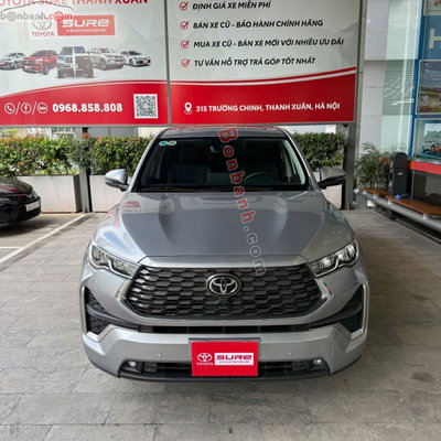 Xe Toyota Innova Cross HEV 2.0 CVT 2025