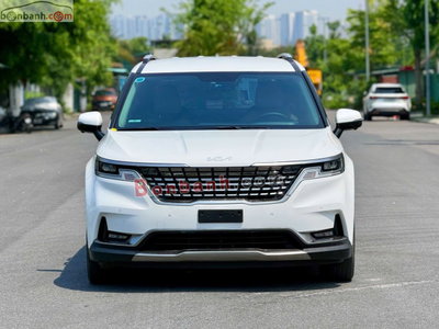Xe Kia Carnival Premium 2.2D 8S 2024