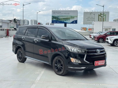 Xe Toyota Innova 2.0 Venturer 2018