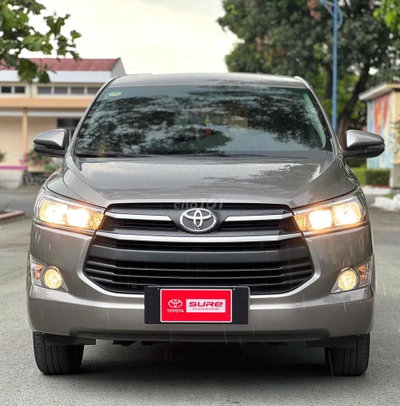 Toyota Innova 2018 2.0G Đồng Ánh Kim 6v9km