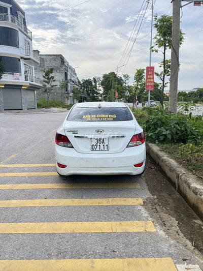 Hyundai Accent Blue 2013 Trắng 1400000 km