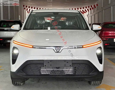 Xe VinFast VF MPV 7 AT 2026