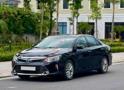 Xe Toyota Camry 2.0E 2017