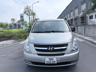 Hyundai Starex 9 chỗ 2015 , Dầu