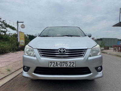 Innova E 2013 Bạc 145.000km nắp dàn cò zin