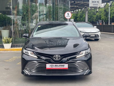 Toyota Camry 2019 2.0G Đen, xe gia đình, 1 chủ