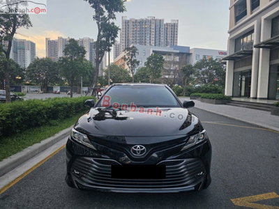 Xe Toyota Camry 2.0G 2020