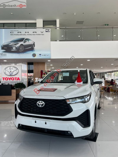 Xe Toyota Innova Cross 2.0G CVT 2026