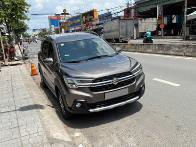 Suzuki XL7 model 2023 màu xám cọp 67.000 km