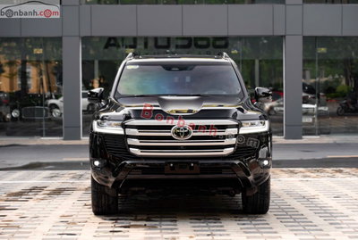 Xe Toyota Land Cruiser VXR 3.5 V6 2025