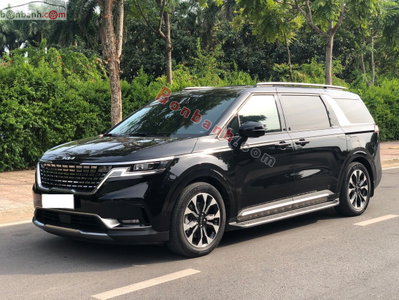 Xe Kia Carnival Signature 2.2D 2024