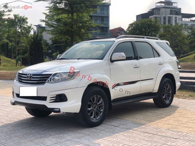 Xe Toyota Fortuner TRD Sportivo 4x2 AT 2016