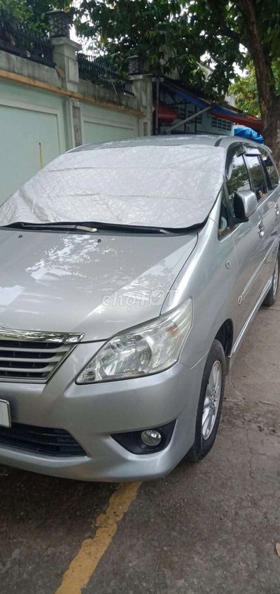 Toyota Innova 2012 Bạc