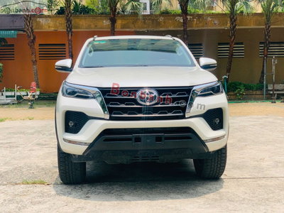 Xe Toyota Fortuner 2.4G 4x2 AT 2021