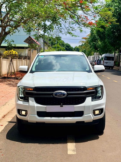Ford Ranger 2024 XLS 27.000km Trắng