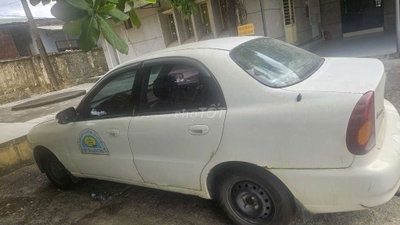 Daewoo Lanos màu Trắng