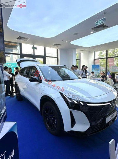 Xe VinFast VF8 Plus 2026