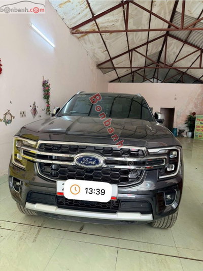 Xe Ford Everest Titanium Plus 2.0L 4x4 AT 2025