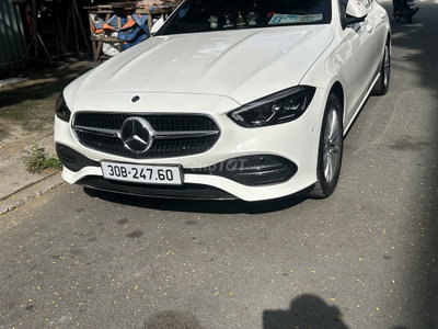 Mercedes-Benz C-Class màu Trắng