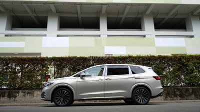 Volkswagen Viloran 7 chỗ