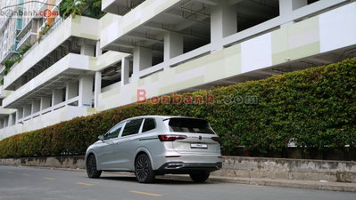 Xe Volkswagen Viloran Luxury 2025