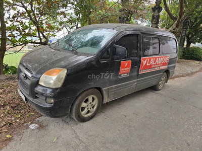 Hyundai Starex 2004 Đen