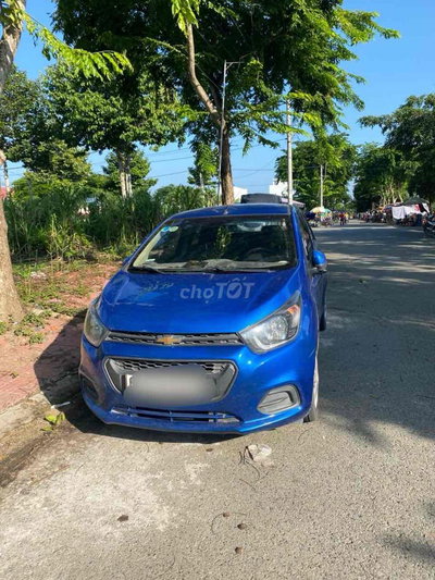 Chevrolet Spark Xanh