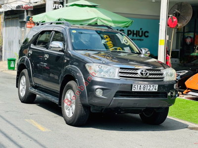 Xe Toyota Fortuner 2.7V 4x4 AT 2011