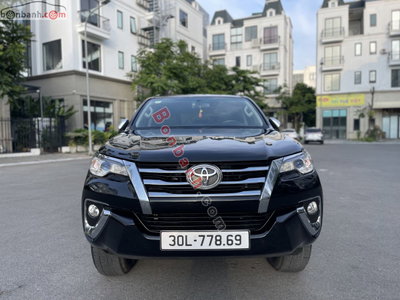 Xe Toyota Fortuner 2.7V 4x2 AT 2017