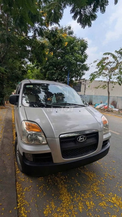 Hyundai Starex van 2004 Bạc