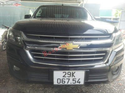 Xe Chevrolet Colorado LT 2.5L 4x2 MT 2017