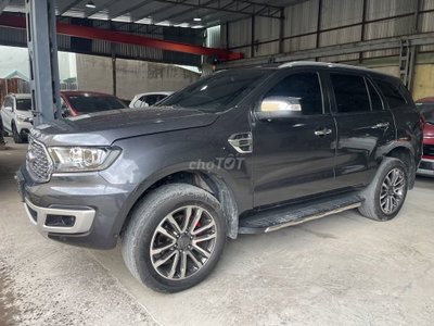 Everest Titanium 4x4 2022 nhập Thái xám Titan