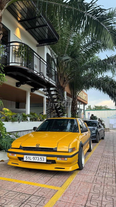 Honda Accord màu Vàng