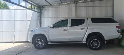 Mitsubishi Triton đời 2022, 1 cầu màu Xám