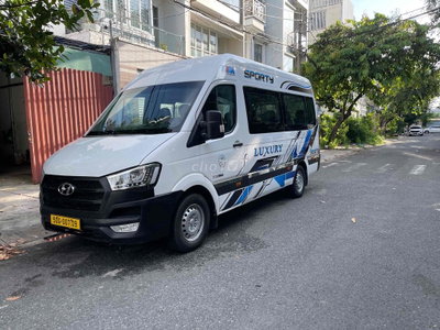 Hyundai Solati 16 chỗ Trắng