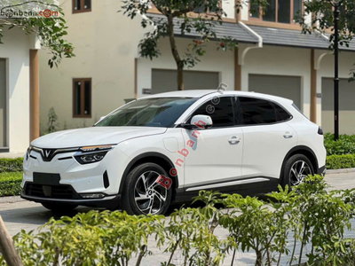 Xe VinFast VF8 Eco AWD 2023