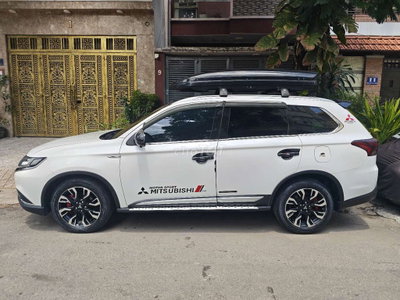 OUTLANDER 2020 CVT 32000KM 1 CHỦ SƠN ZIN 100%