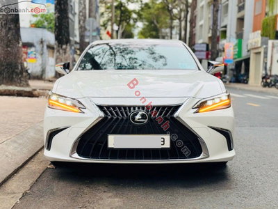 Xe Lexus ES 300h 2023
