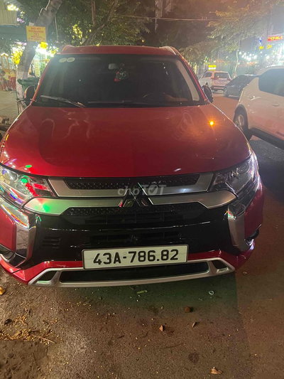Mitsubishi Outlander 2023 Đỏ