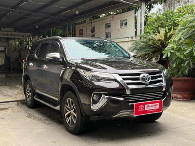 Bán Fortuner xăng 2 cầu 2017 - Xe cty BD full hãng